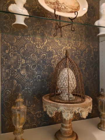 Textured wallpaper with antique metallic finish